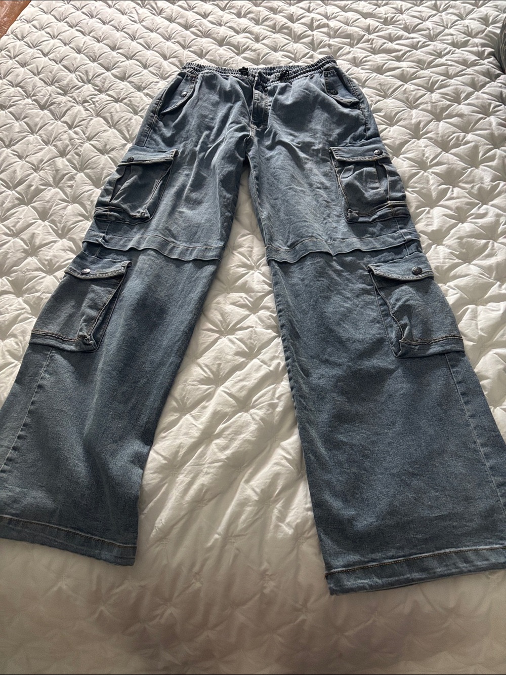 Wide Leg Cargo Jeans in Washed Light Blue